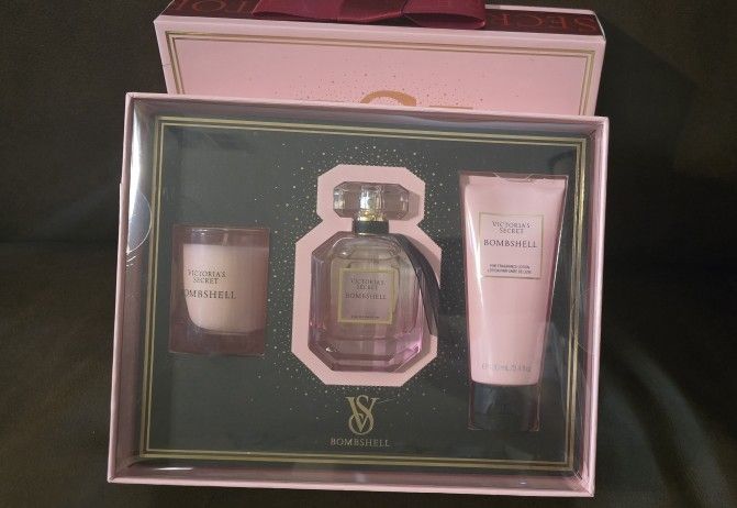 Victoria Secret Bombshell Perfume