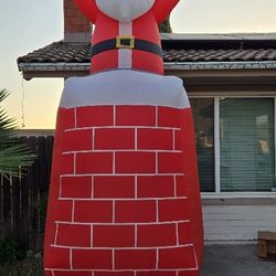 Inflatable Santa 🎅   11.5ft