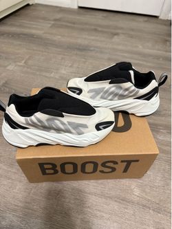 Yeezy 700
