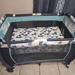 Baby Trend Trend-E Nursery Center playard