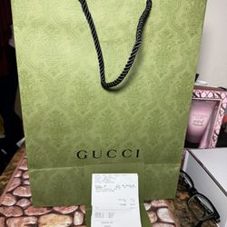 GUCCI GIFT BAG 10” x 14” + card + receipt