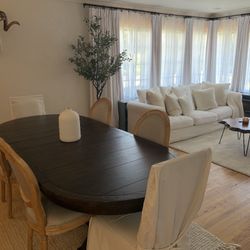 Dining table W 6 Chairs (World Market)