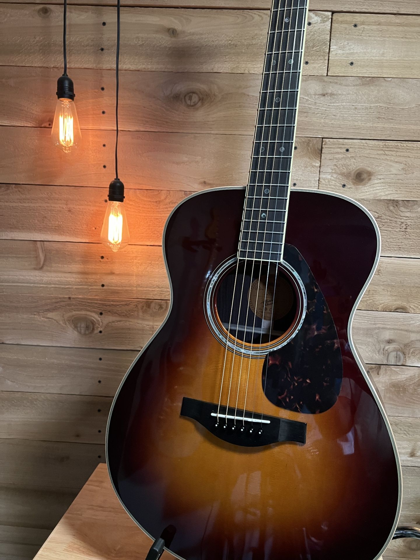 Yamaha LS16 Acoustic Electric ARE Acoustic Electric Guitar, Spruce