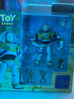 Revoltech Buzz Light year Toy Story