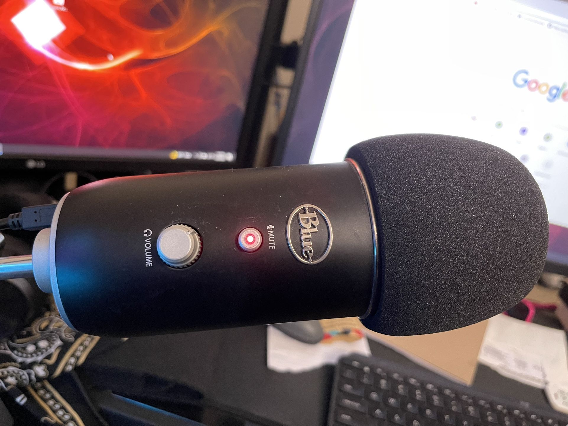 Blue Yeti Mic With Stand