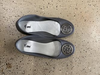 Ballet flat grey women shoes size 8.5