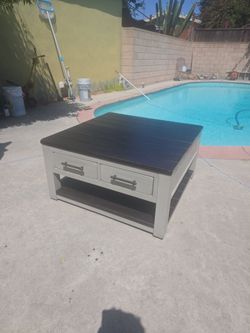 Lift-Top Coffee Table