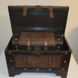 Set Of 2 Brown Decorative Storage Chests