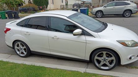 2014  FORD FOCUS TITANIUM