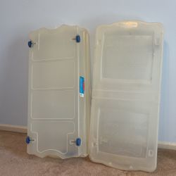 2 Rubbermaid Storage  Plastic Bins For Under The Bed Or Closet
