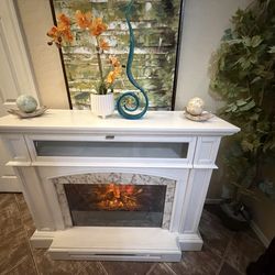 Beautiful white fireplace /tv stand in excellent condition 53” long