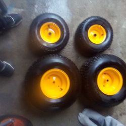 CARLISLE TURF SAVER 2 -2-20.8&2-15.6 RIMS& TIRES