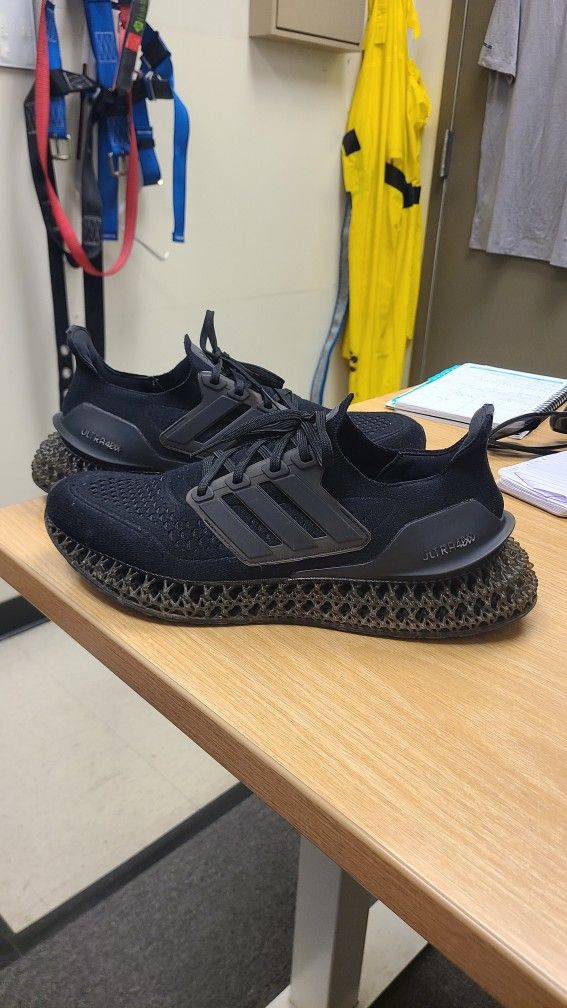 adidas ultra 4dfwd black carbon