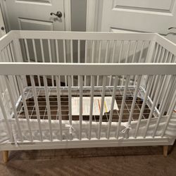 Baby crib