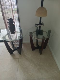 2 corner Table