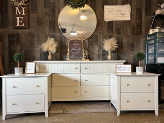 Dresser & nightstands