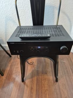 Yamaha R-S202BL Stereo Receiver. Like New! Original Remote Included.Tested Working. Send me an offer? 