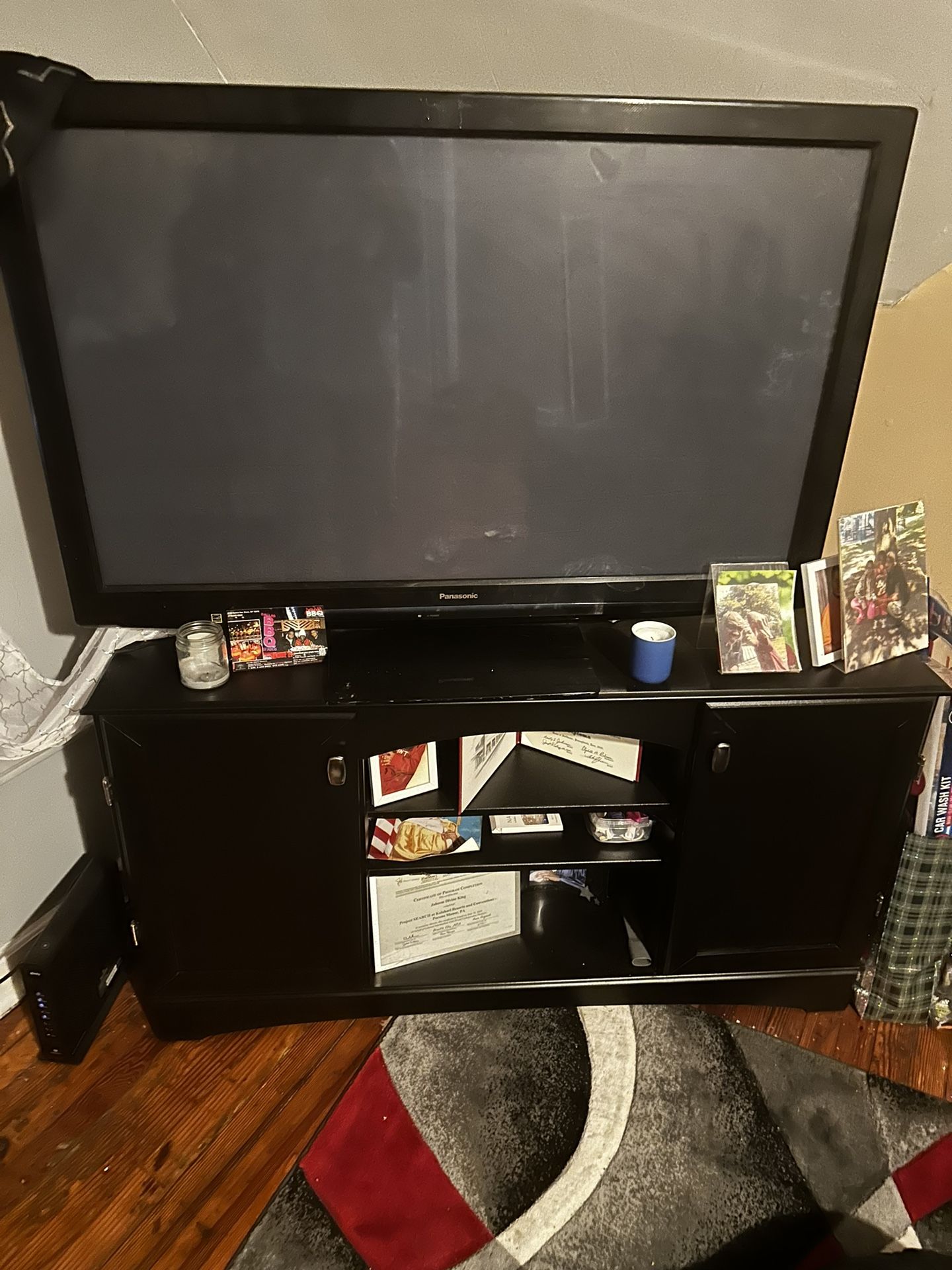 Flat Screen Tv In Good Condition