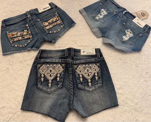 Women 27,25,24 Grace shorts