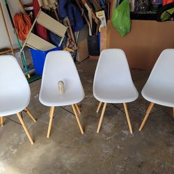 4 Modern Kitchen Chairs