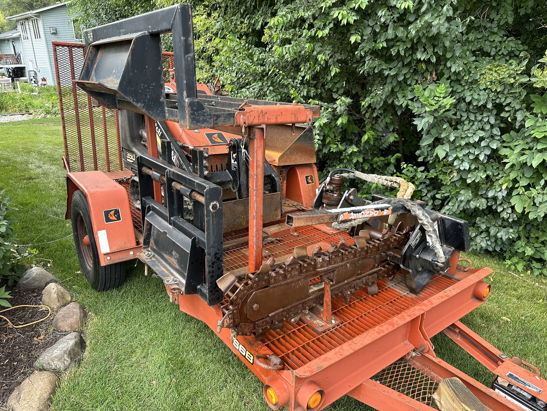 2006 ditch witch sk350 mini skid with trailer and attachments