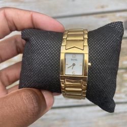 Vintage Michael Kors Luxury Ladies Gold tone WATCH - Good condition - Running 