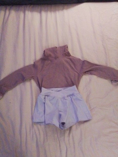 Girls Sweater / Skirt Short Size 8