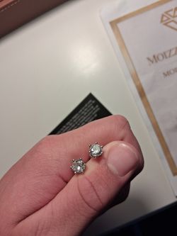 Vvs1 Mossanite Earrings Pass Diamond Tester