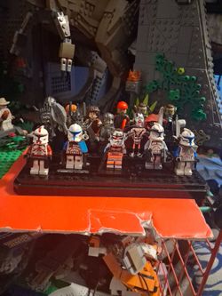 Lego star wars clone commanders (not free)
