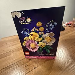 LEGO BOTANICALS PETITE SUNNY BOUQUET SET 10347