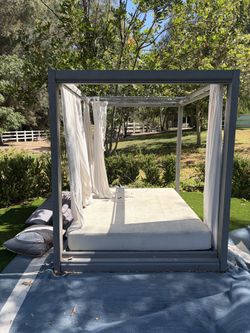 Restoration Hardware Canopy Daybed