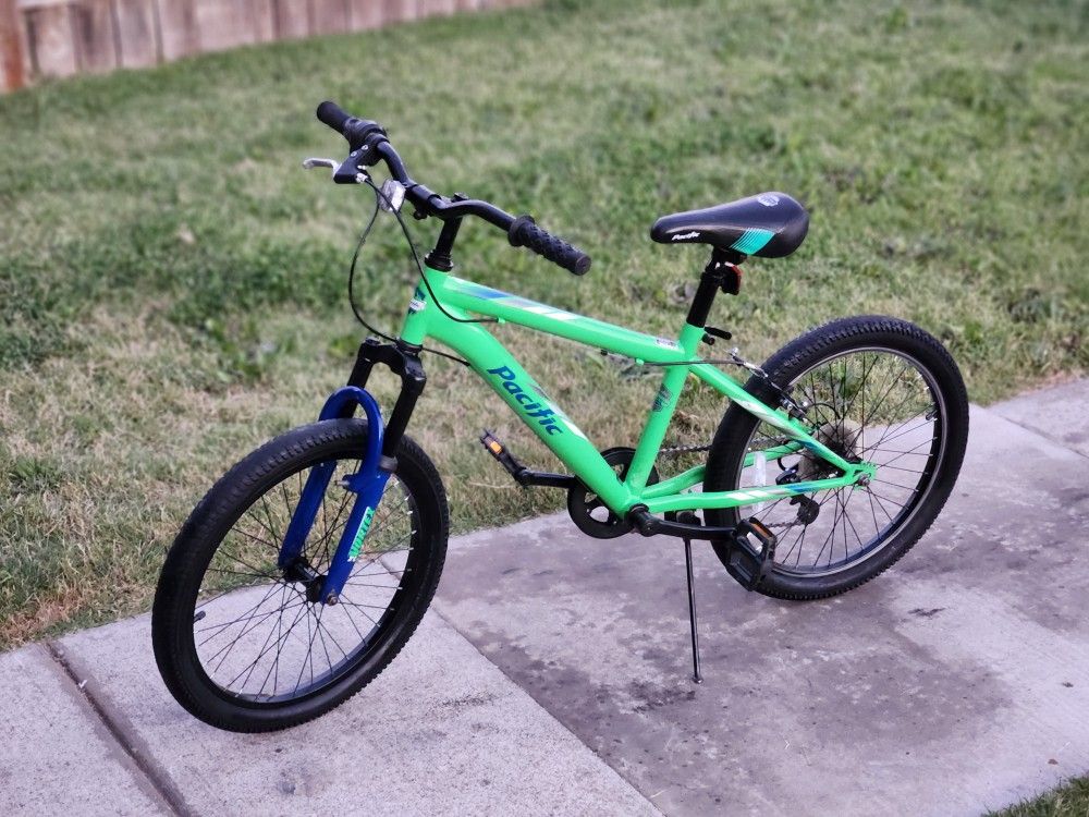 20"×13 Nice & Clean Front Suspension Mountain Bike