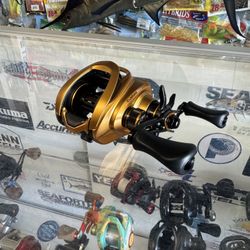 New Lews Custom Pro  7:5.1 Salting Fishing Reel. 