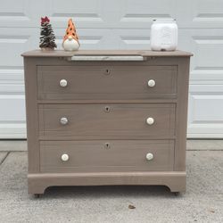 Antique 1800s Washstand with Marble Top and Pin & Cove Joinery 