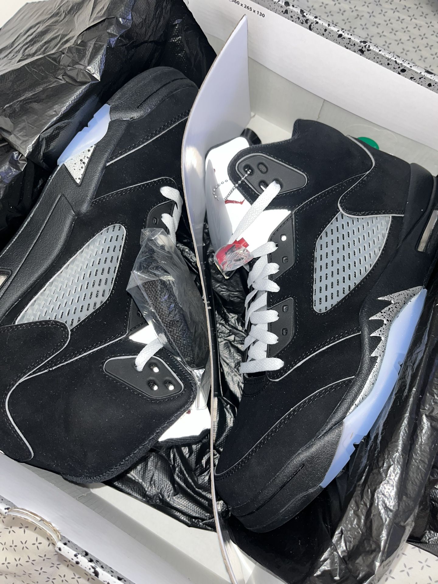 Jordan 5 Metallic