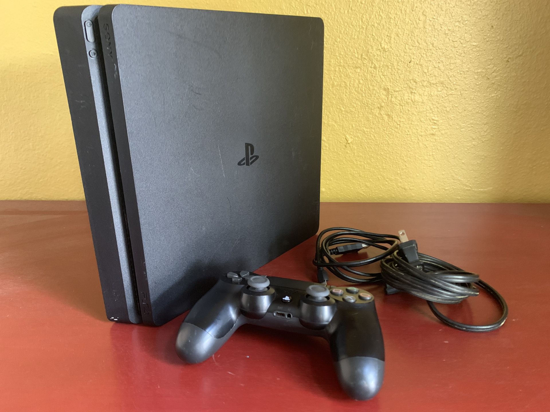 Sony PlayStation 4 Slim 1TB Console - Black, Used
