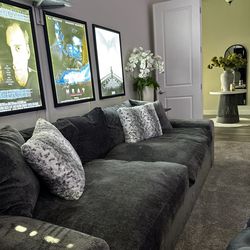 LUXURY MOVIE THEATER COUCH