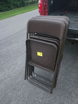 Nice Set Of 4 Cosco Metal Folding Chairs. "CHECK OUT MY PAGE FOR MORE DEALS "