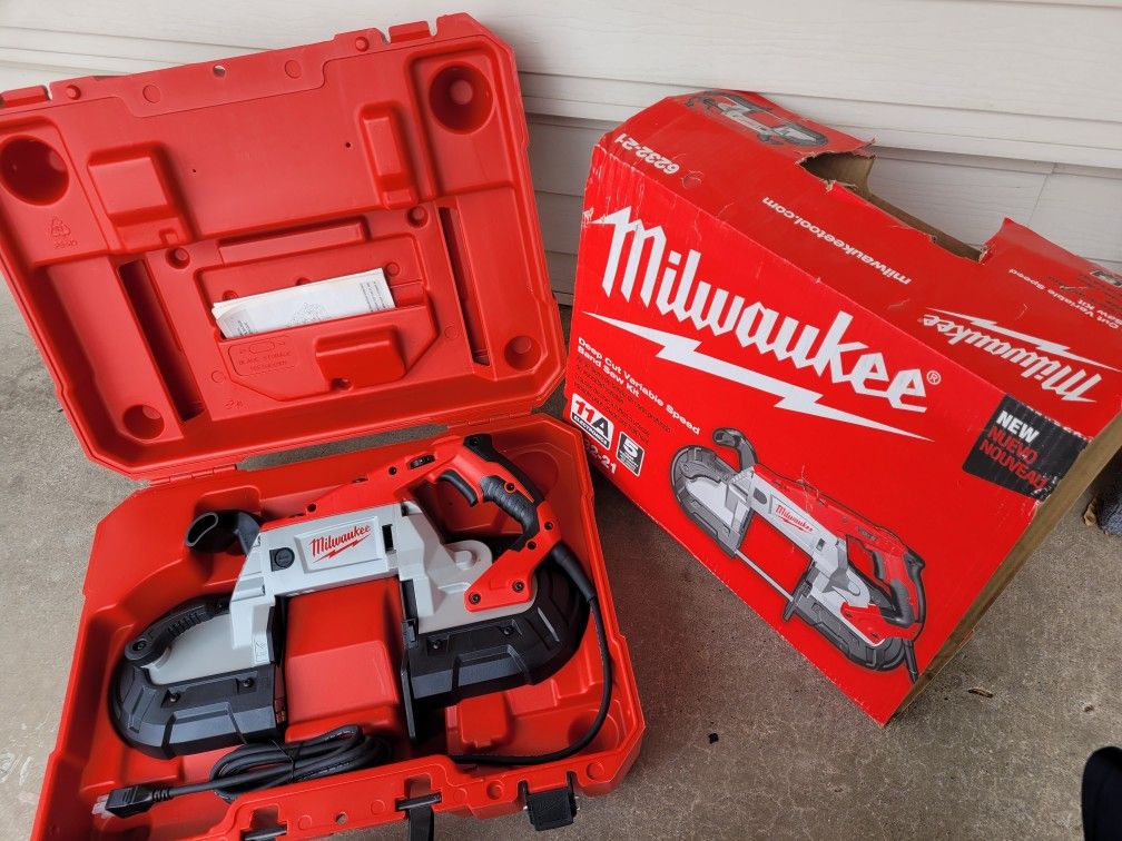 Milwaukee (CORDED) 11amp Deep Cut Bandsaw 6232-21...NUEVO_NEW $275 PRECIO FIJO_FIRM PRICE