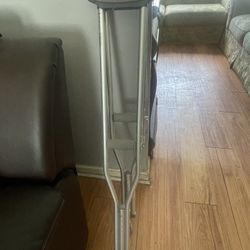 Crutches 