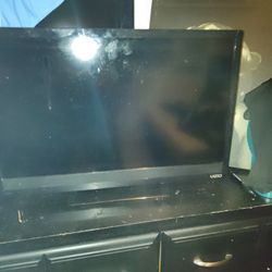 24 Inch Vizio TV 