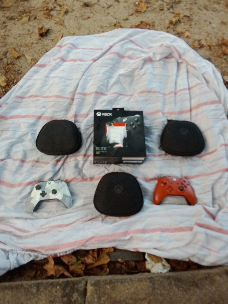 Xbox One Controllers