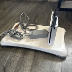 WII With Sensor And WII Fit Bundle Awesome Condition