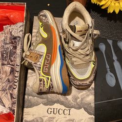Tenis Gucci Size 35