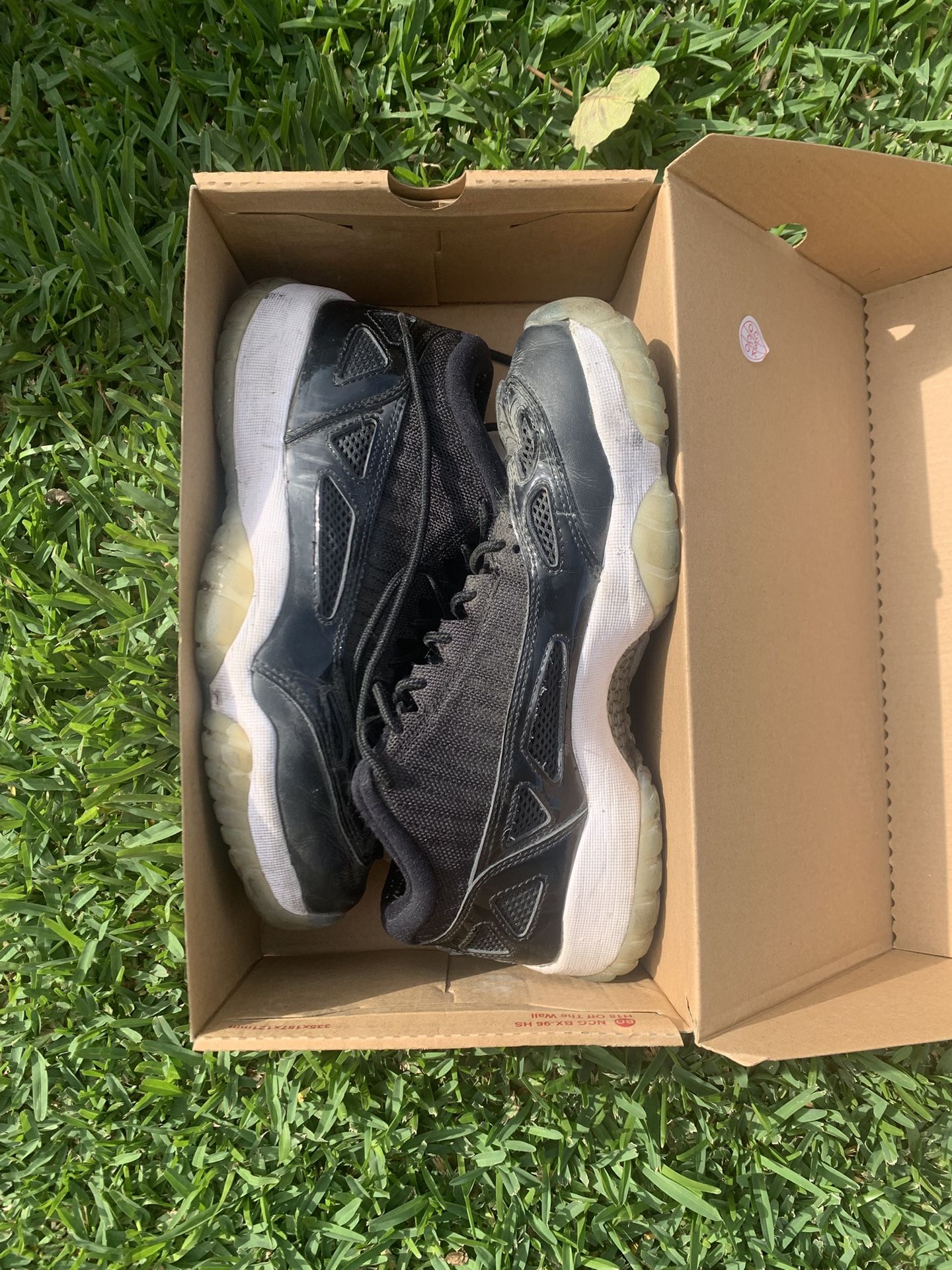 Jordan 11 Retro Low IE Space Jam 8.5