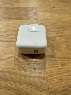 Genuine Apple, 12w USB A wall charger for iPad