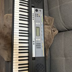 Portable Yahama keyboard YPT-240