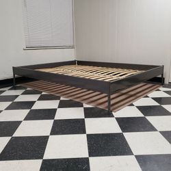 Queen size bed frame - can DELIVER almost anywhere for $20 extra - gently used and in LIKE NEW condition 😍