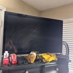 Samsung 37” TV Comes With Fire Stick 