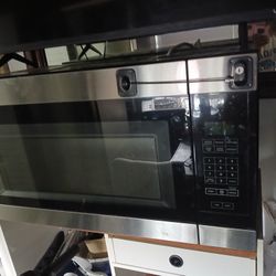 Microwave Oven